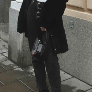  - Säljer denna väska då den inte kommer till så mycket användning längre!🦋🥺 Kan mötas upp i sthlm