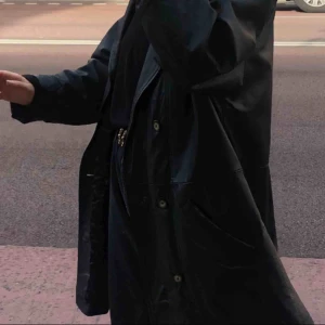  - Har tyvärr bestämt mig för att sälja denna fina jacka då den aldrig kommer till användning. Äkta skinn. Hör av dig om du har några frågor! Köparen står för eventuell frakt. Kan mötas upp i Stockholm 