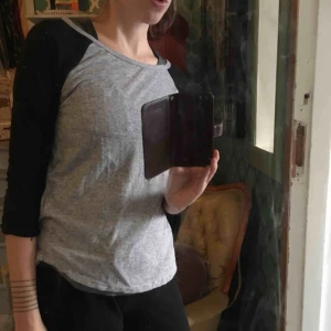  - Tröja från Divided. Passar till det mesta. 