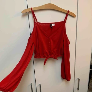  - Super söt crop top från hm.