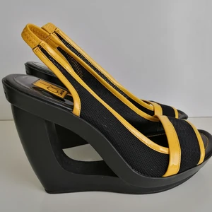 Calvin Klein sandals 41 - Excellent condition, one defect, look the last pics,         size 41, insole 26.5cm, heels 11cm. Write me for more info and pics. Delivery to USA, Canada, Australia No return