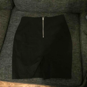  - Helt oanvänd kjol 