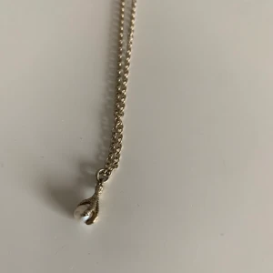 Maria Nilsdotter Halsband - Pris kan disskuteras. Bra skick och låset funkar perfekt. 💕