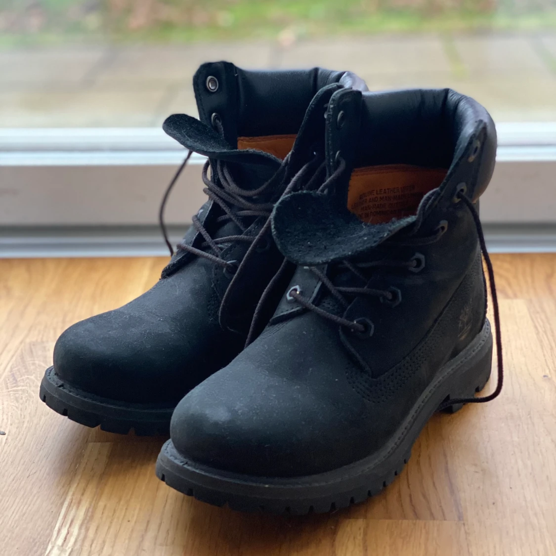 Svarta Timberland syl 35