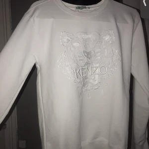 Kenzo Sweatshirt  - Oanvänd kenzo sweatshirt i storlek S. Pris kan diskuteras vid snabb affär.