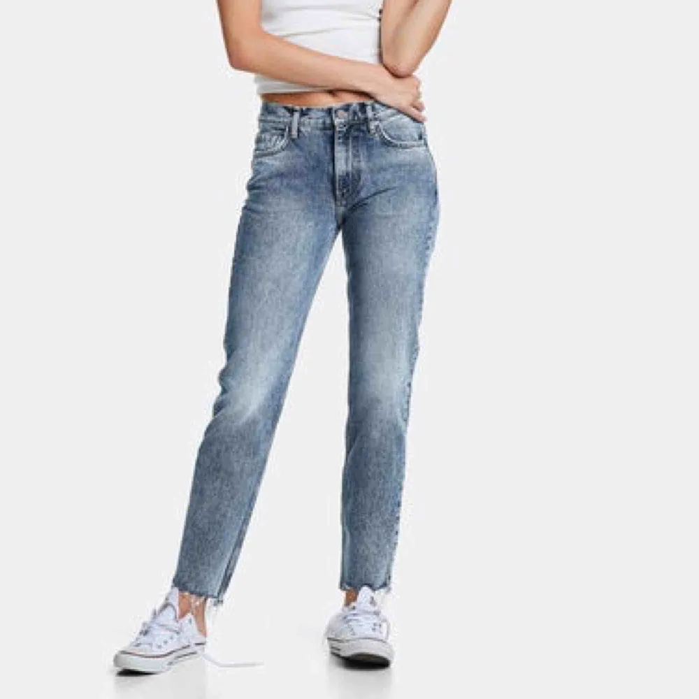 Jeans från bikbok i modellen JP piper Falcon 52. Säljs inte längre. . Jeans & Byxor.
