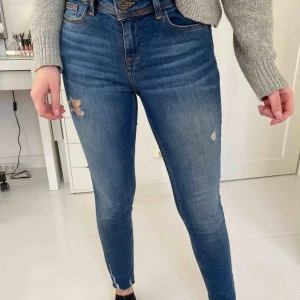  - Stretchiga jeans från zara basic