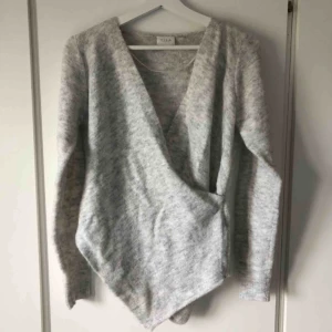  - Stickad tröja från VILA. Strl XS. Frakt tillkommer