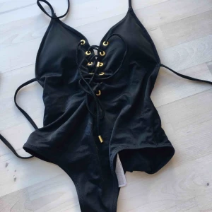  - Snygg baddräkt, aldrig använd. 