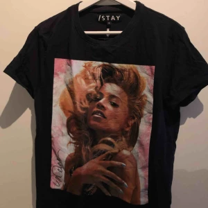  - Beyoncé T-shirt från carlings bra kvalité, frakt 42kr