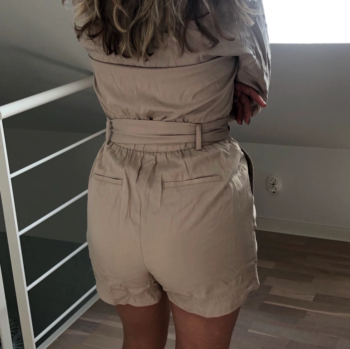 Beige cargo jumpsuit från H&M - 91