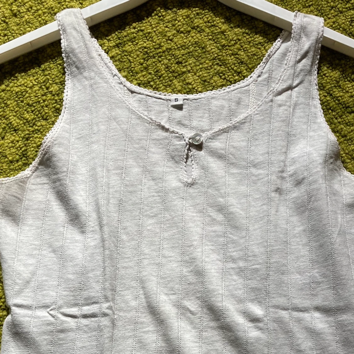 Gulligt, grått linne - 90