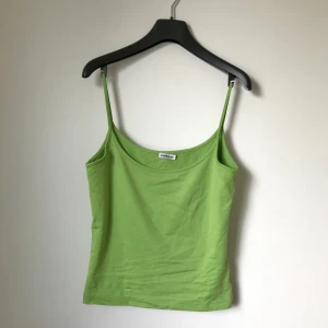 Grönt linne - Fint grönt linne i syntet!! 