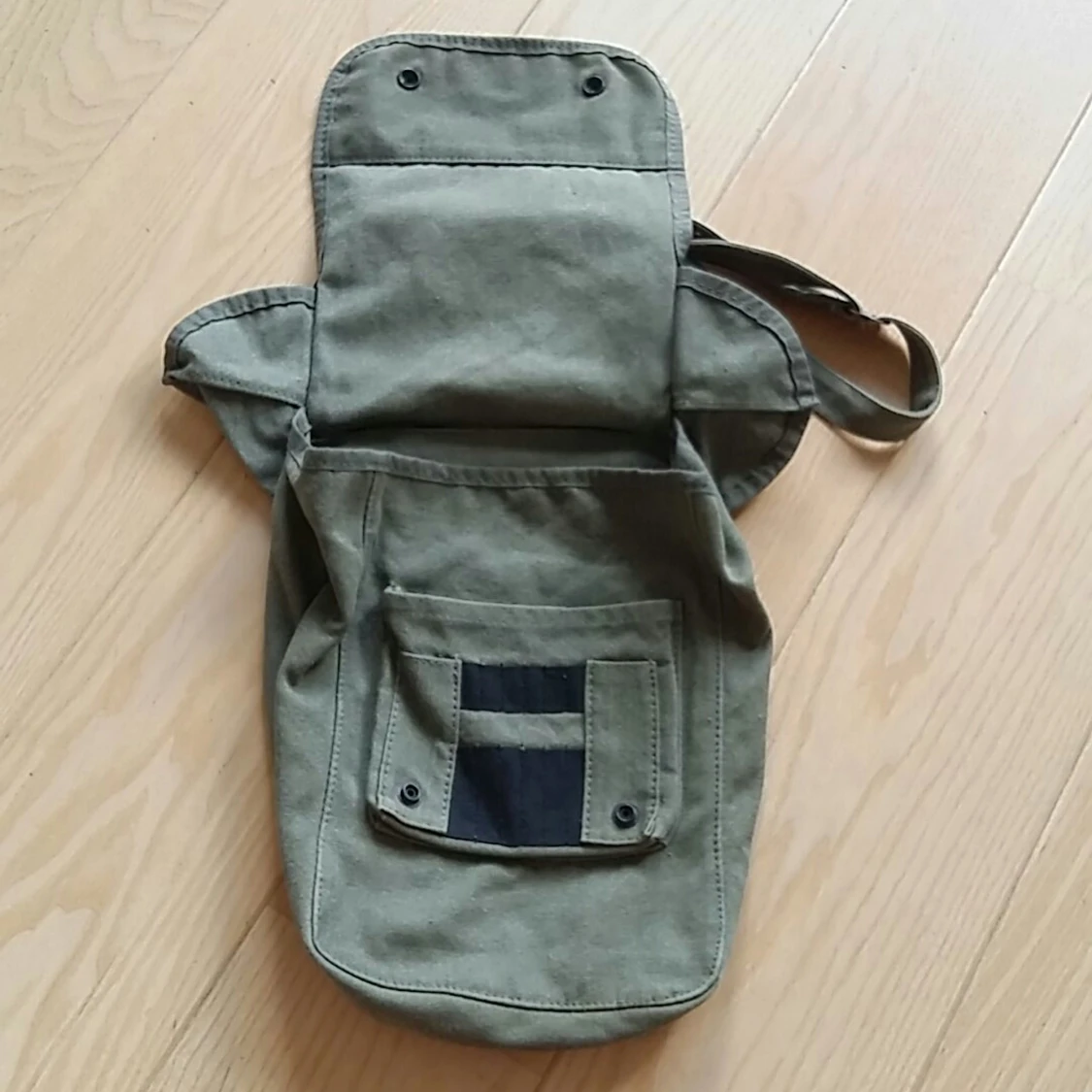 Väska i militär stil i kraftig bomull - 90