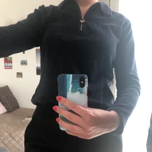 Tröja - Tröja med krage i vervour. Möts upp eller fraktar.