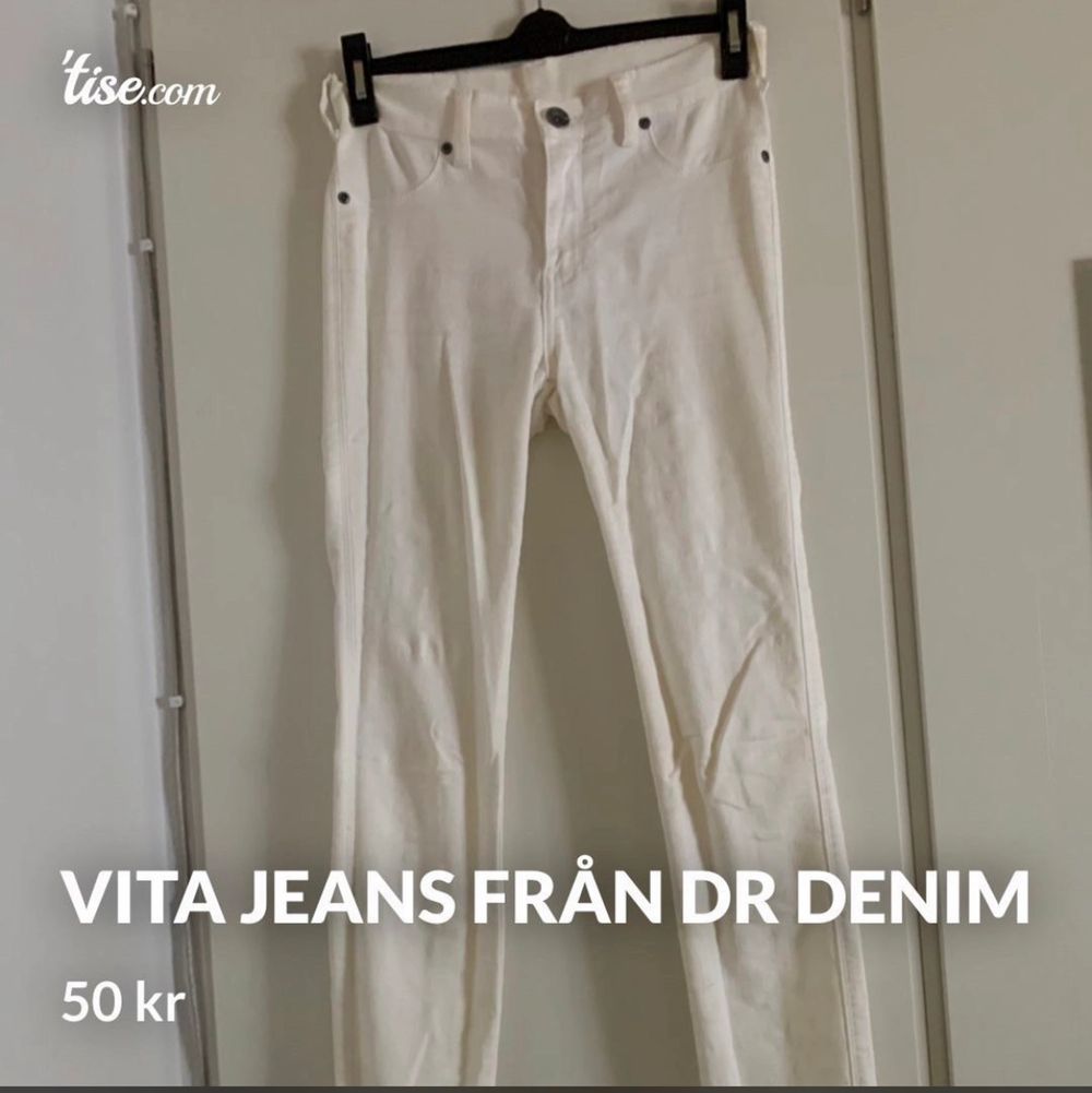 Vita jeans från Dr Denim. Tror modellen heter plenty. Tighta hela vägen och mycket stretch, medelhög midja. Storlek S. Jeans & Byxor.