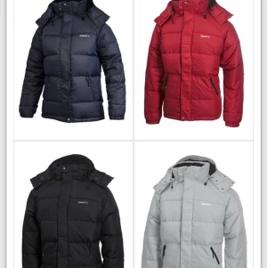 Säljer en dunjacka  - Storlek S i svart färg. Som ny använd endast 2 gånger. Finns i Malmö