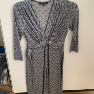 Ilse jacobsen - Superfin klänning från ilse Jacobsen. Säljer då den är för liten! Använd 1-3 gånger. Frakt tillkommer på 60kr