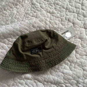 - Helt ny Bucket hat, fel strl den är i barnstorlek. 