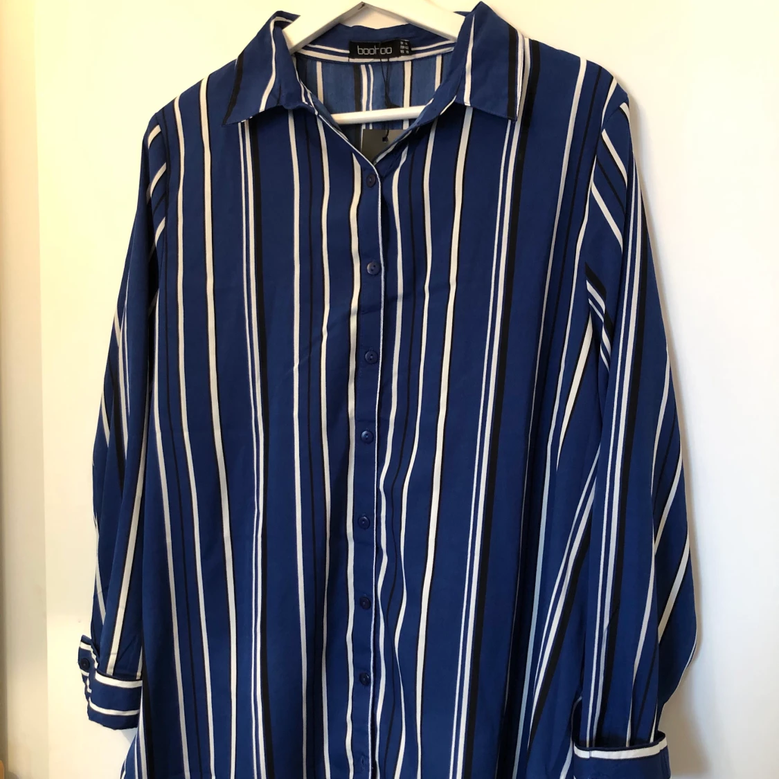 Blårandig skjorta - 90