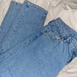 Jeans från zara använda 2 gånger. Tyvärr för små för mig men jättefina. 