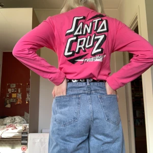 Tröja från Santa Cruz - Långärmad tröja från santa cruz skateboards, knappt använd! Stl S, frakt inkluderat i priset 