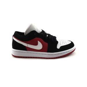 Jordan 1 Low i blacktoe färger säljes 🔴⚫⚪ Storlek: 37.5x2. Helt nya, köpta på Zalando (kvitto finns) Pris: 1200 kr + frakt, alternativt kan vi mötas upp i Malmö. Har du några frågor så tveka inte att höra av dig. 