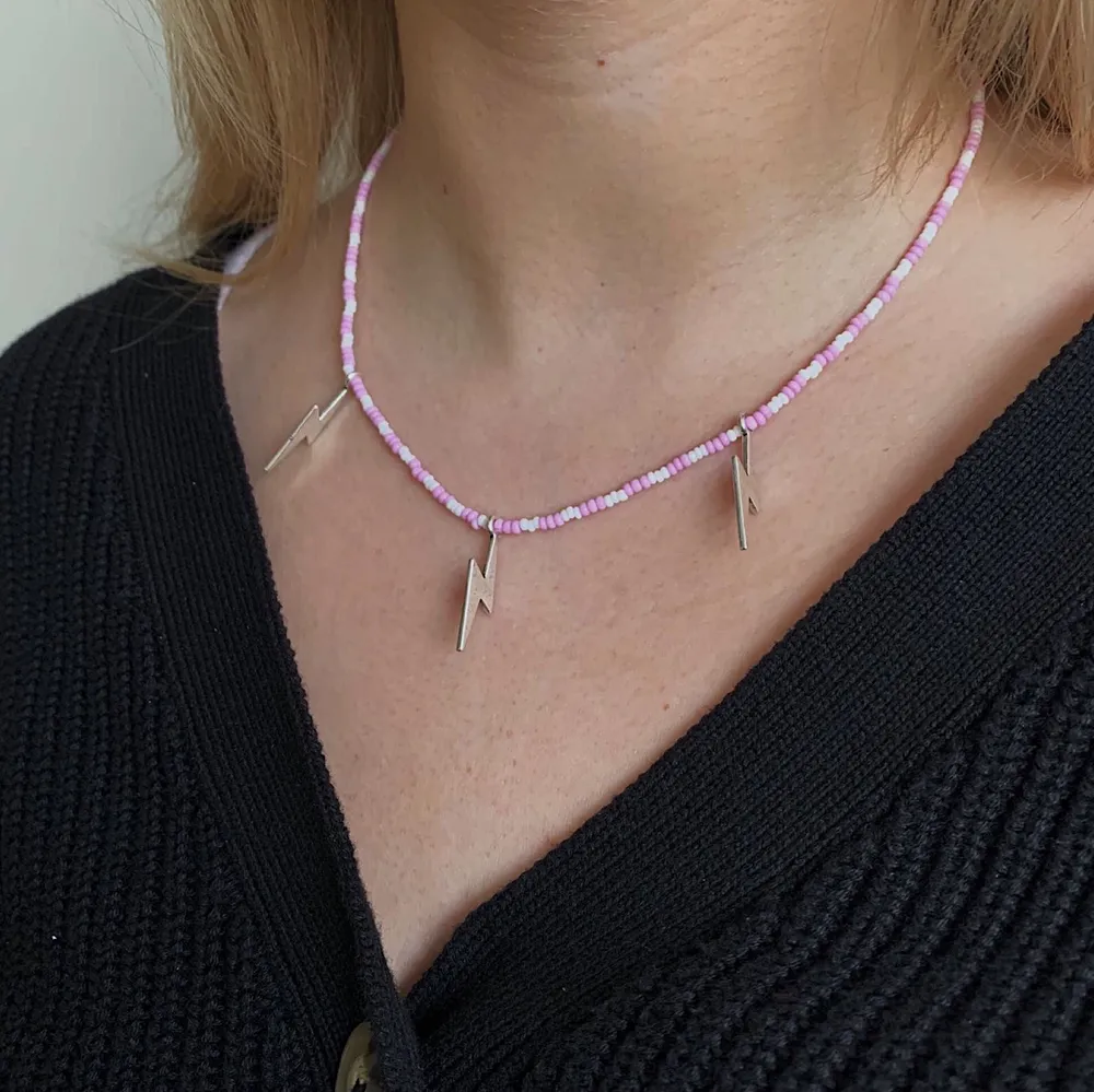 Tillverkar dessa halsband som uf företag, det finns fler halsband 💕💕 69 kr + frakt. Accessoarer.