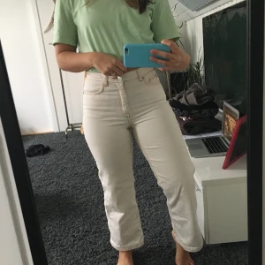 Carin Wester krämvita jeans - Storlek 34 knappt använda 