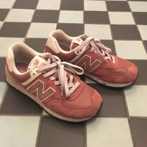  - Säljer mina New Balance! ✨Älskar färgen men används för lite 