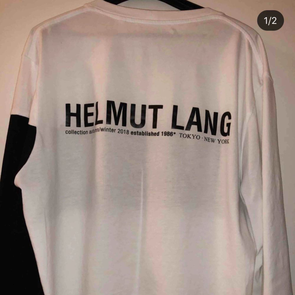 Fin Helmut Lang tröja. Aldrig använd typ. Funkar som Unisex. Tröjor & Koftor.