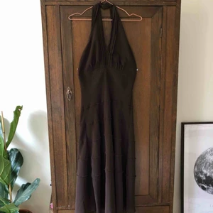  - Brun sommarklänning ☀️ mötas i Odenplan på vardagar kl 16 eller i Uppsala nästan när som helst! 