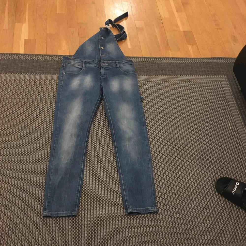 Snygga oanvända jsfndemin jeans str m . Jeans & Byxor.