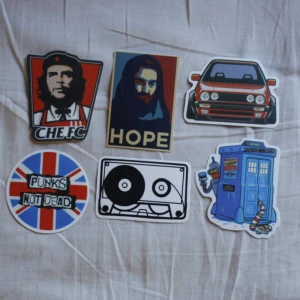  - Klistermärken 8kr st köp alla och de kostar 6kr st. Frakt 9kr. ⚠️Kolla gärna mina övriga annonser, jag samfraktar gärna! ⚠️