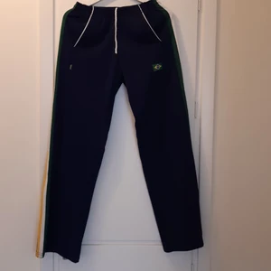 Träningsbyxor från Brasilien  - Stl M. 