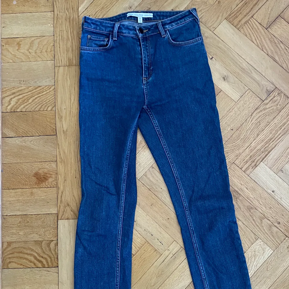 High waisted cropped jeans (just above ankle) slim fit. Good condition. Jeans & Byxor.
