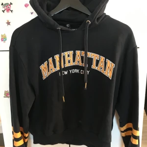 H&M tröja  - Knappt använd fint skick. 