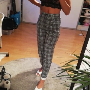 Kostymbyxor  - Rutiga kostymbyxor från hm. Kan mötas i malmö eller lund