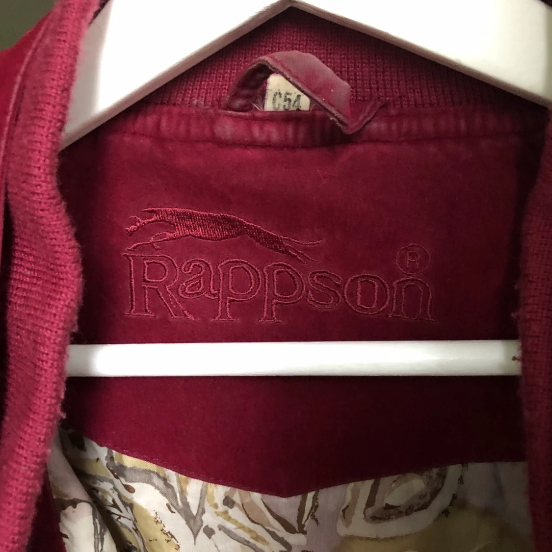 Röd härlig mocka-ish jacka - 91