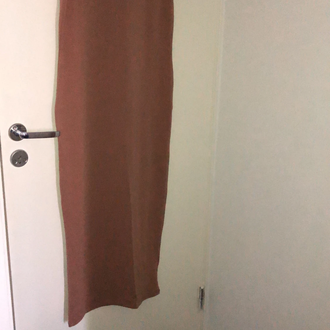 NELLY maxiklänning i begie  - 90