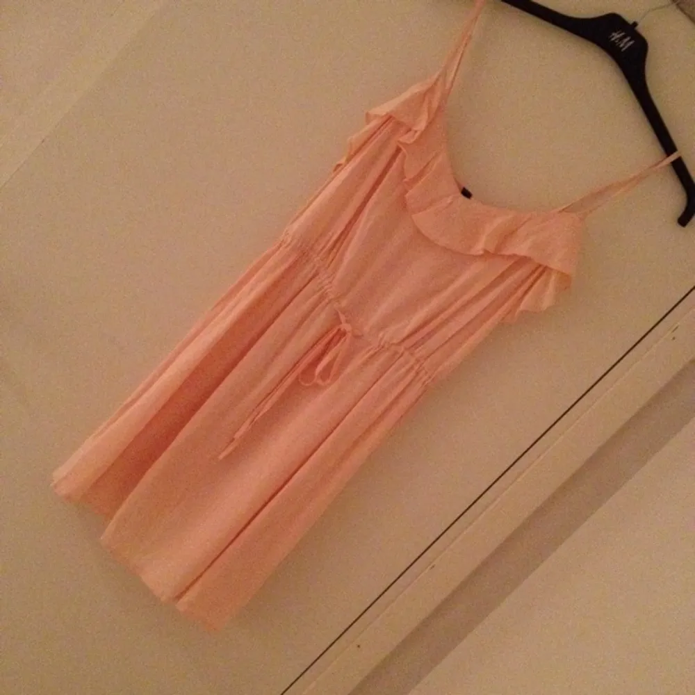 Söt rosa klänning ifrån H&M . Klänningar.