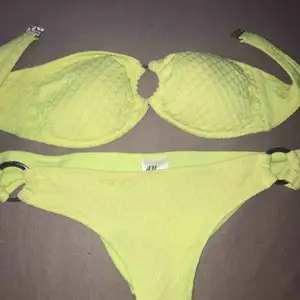 En gul bikini! Helt oanvänd, storlek 38