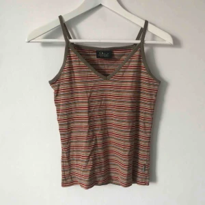  - Linne köpt second hand från Peak Performance😽 Möts upp i Gävle eller fraktar för 36kr