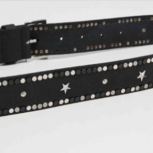  - Zadig & Voltaire skärp! Köpte för 750:- i andra hands butiken Arkivet. Nypris från början 1945:-, riktigt läder. Mötes på Södermalm Sthlm eller frakt