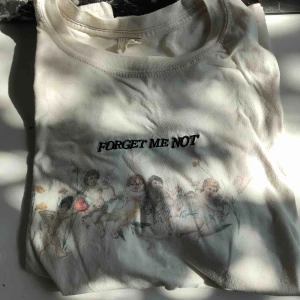  - Köpt i London på Urban Outfitters. Bara använd en gång. Mycket bra skick.