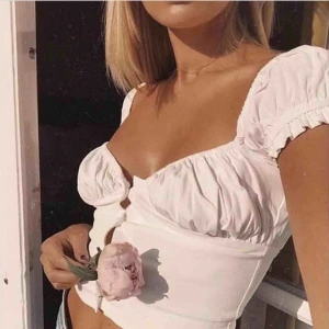  - Snygg top!! Endast använd 1 gång.