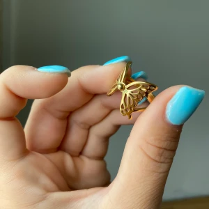 Fjärilsring  - Finaste ringen som finns! Finns även i silver. Size 8 ❤️144kr, frakten är inräknad 