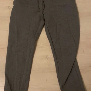 Gråa mjukisbyxor  - Jättebra skick. Aldrig använda 