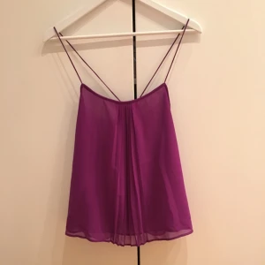  - Fint linne från Zara! Aldrig använt!  Färgen är som på sista bilden. 