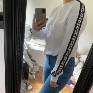 Fila tröja med reflex  - Använd ett fåtal gånger. 